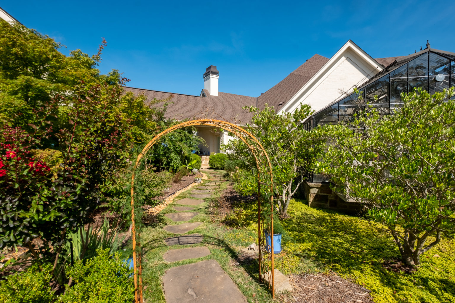 the-basics-of-french-country-landscape-design-parkinson-building-group